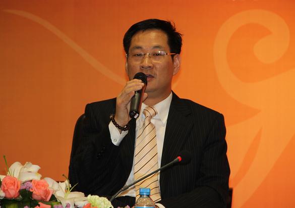 公司總裁袁維鋼出席浙江省股權(quán)投資行業(yè)協(xié)會成立儀式 公司總裁袁維鋼出席浙江省股權(quán)投資行業(yè)協(xié)會成立儀式